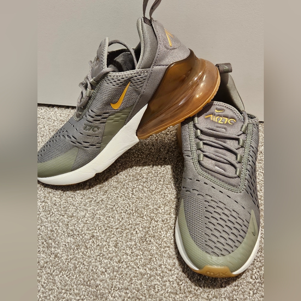 Nike Air Max 270 Green and Gold Sneakers
